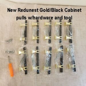New set of 10 Redunest blck/Gld cabinet pulls